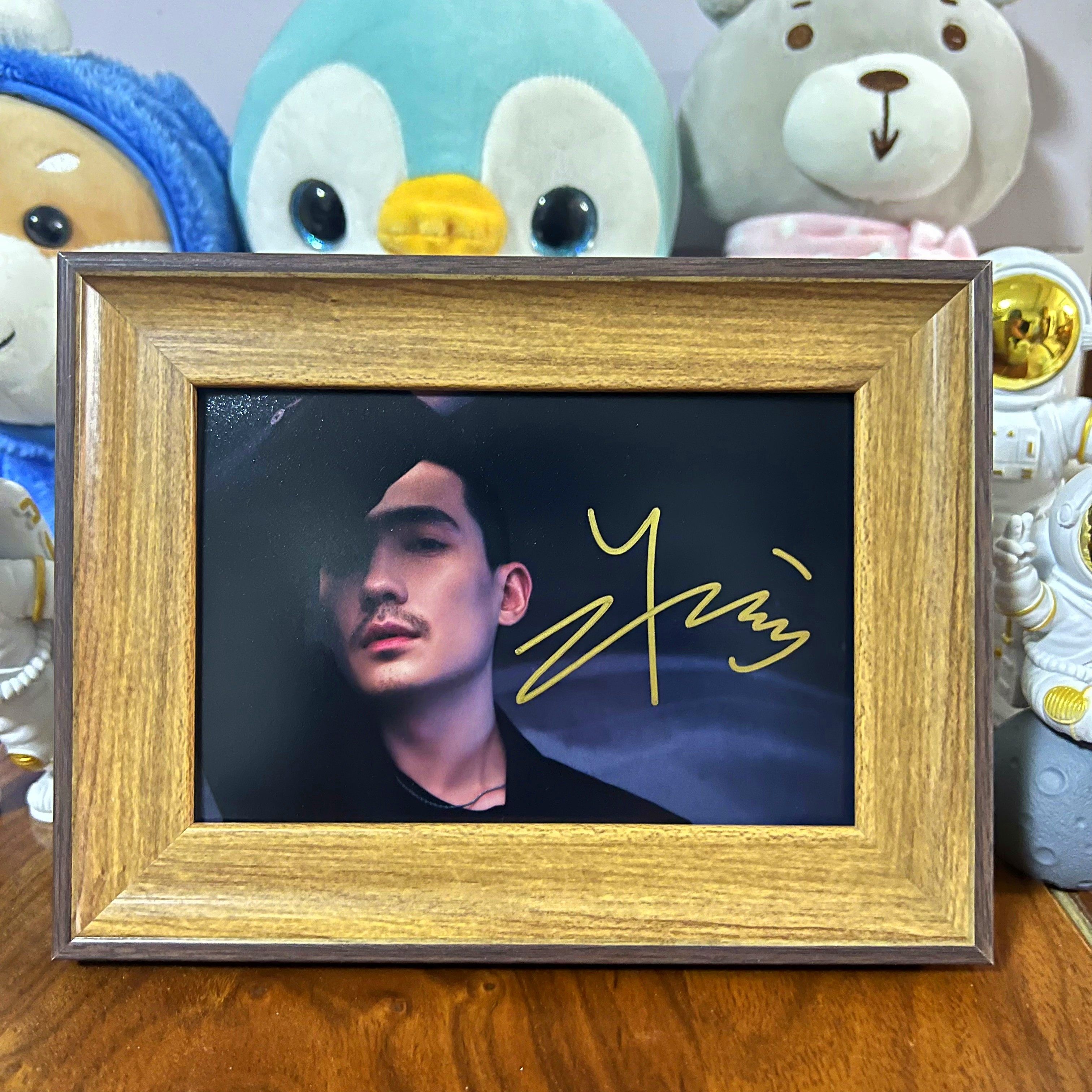 朱一龙签名照亲笔镇魂保真官方周边同款