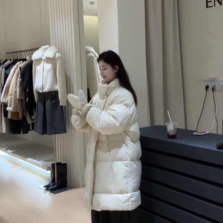 ENJOYABLE-韩系保暖羽绒服外套(配手套)(完全不挑身高)