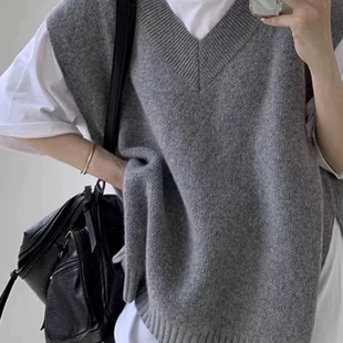 26年复古慵懒风开叉V领可叠穿针织马甲 含100绵羊毛