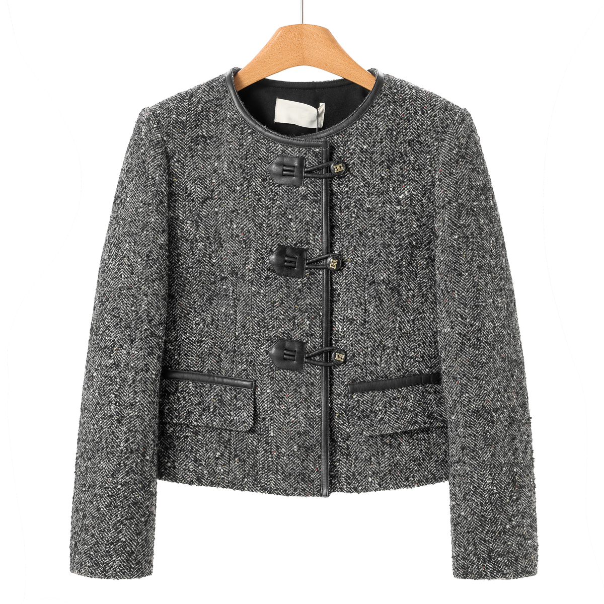 专柜1199 43%绵羊毛【文】冬装 皮质压边假口袋短毛呢外套101