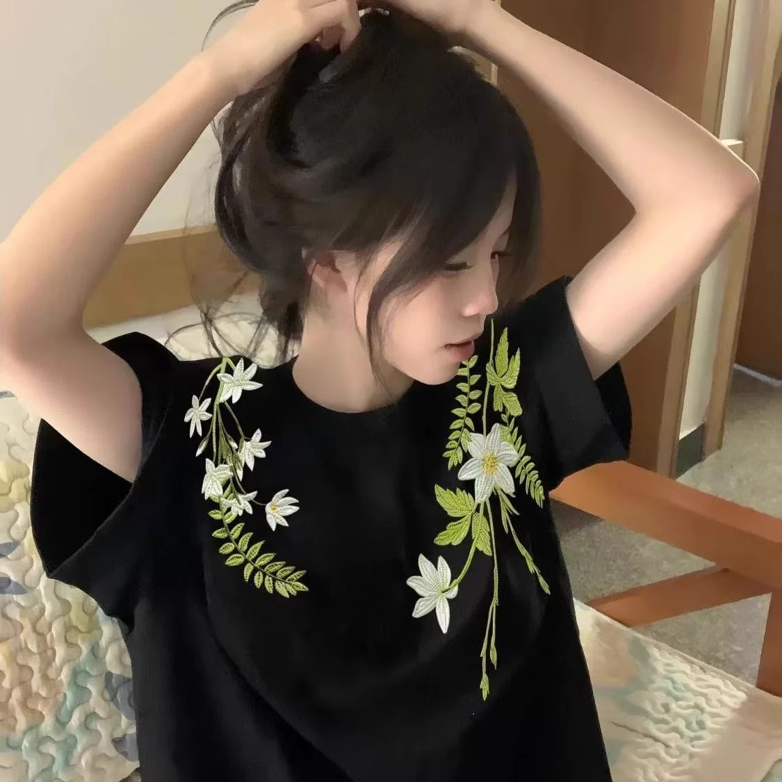 夏季刺绣花卉潮牌短袖t恤女