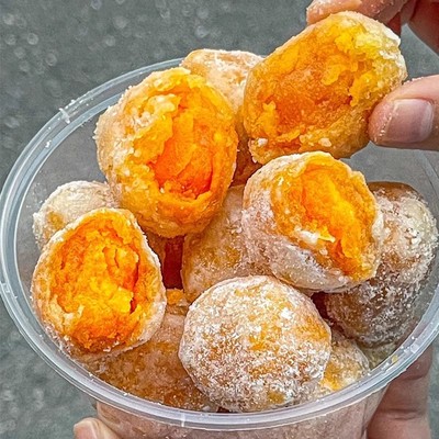 反沙咸蛋黄咸蛋潮汕反沙三味黄酥潮汕蛋黄酥咸鸭蛋流沙咸蛋黄小吃