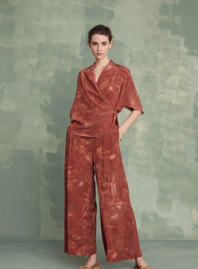 西班牙Cort 23春夏新款真丝印花晕染V领围裹衬衫＋阔腿裤套装