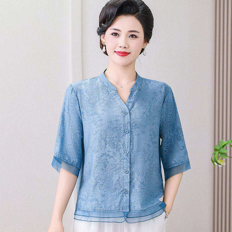 妈妈夏装洋气T恤上衣服中