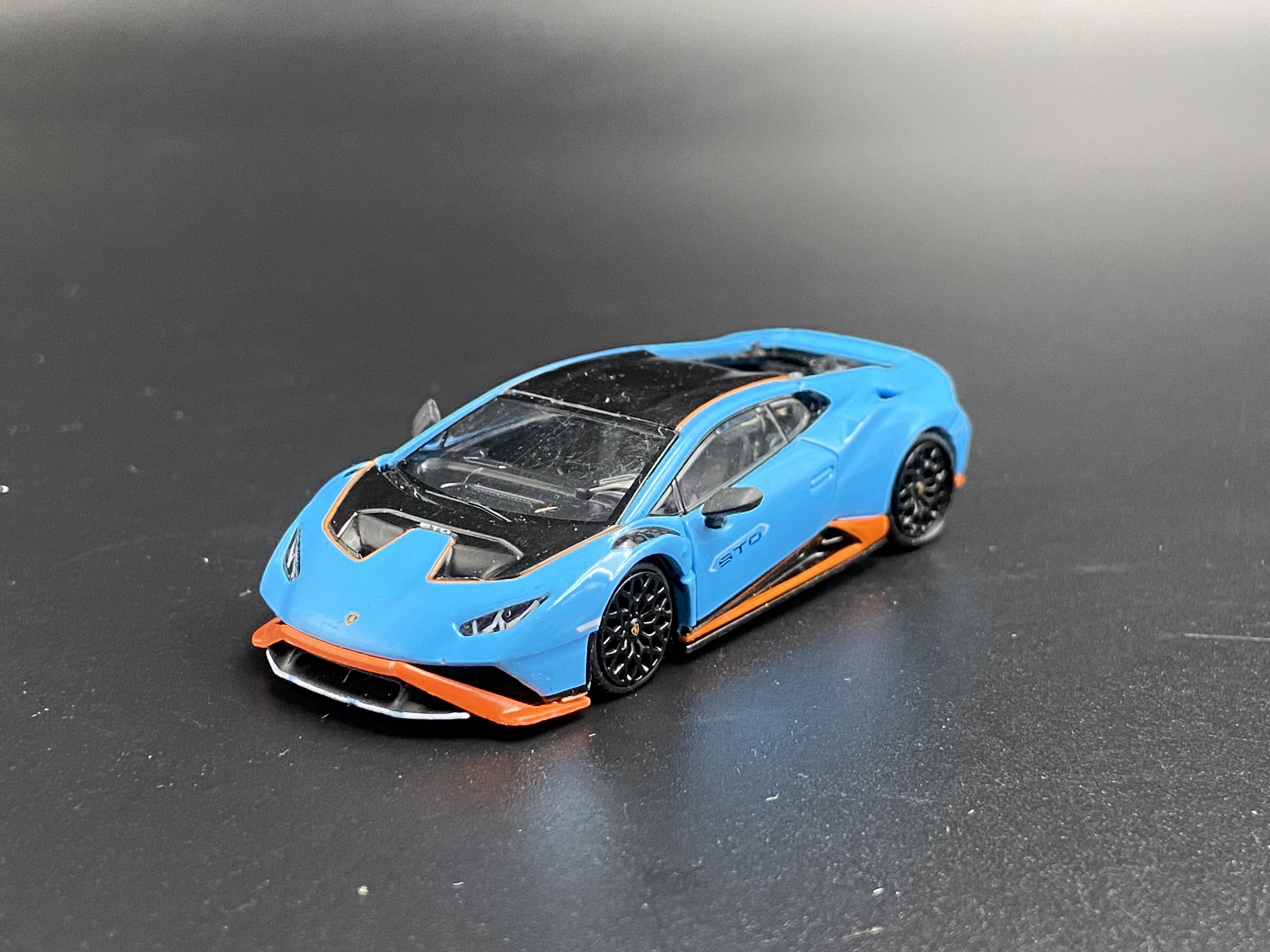 poprace 1/64 兰博基尼 飓风 STO 合金汽车模型 开盖散包瑕疵缺件
