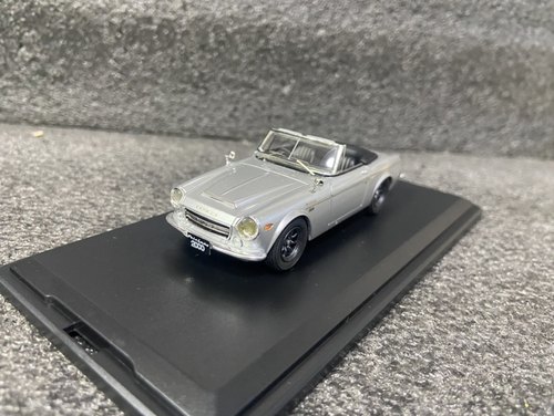 Mark43 日产淑女1/43 达特桑 Datsun Fairlady 2000树脂汽车模型