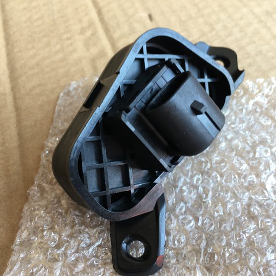 32 适用50 宗申高跑车摩托车 箱1物0K前置按钮按键解锁G金右凯越