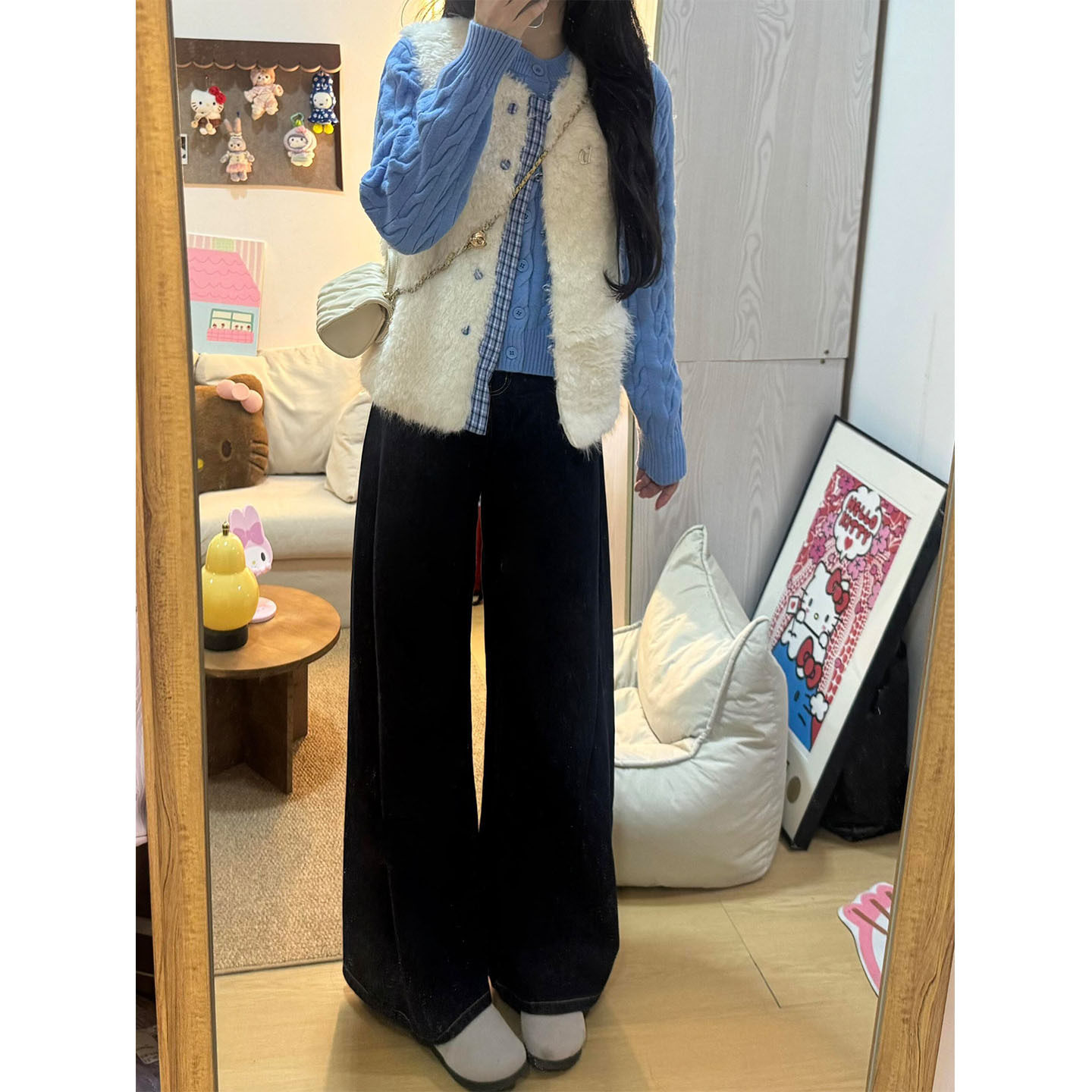 森系温柔风少女穿搭一整套毛茸茸马甲开衫女搭配蓝色圆领麻花毛衣