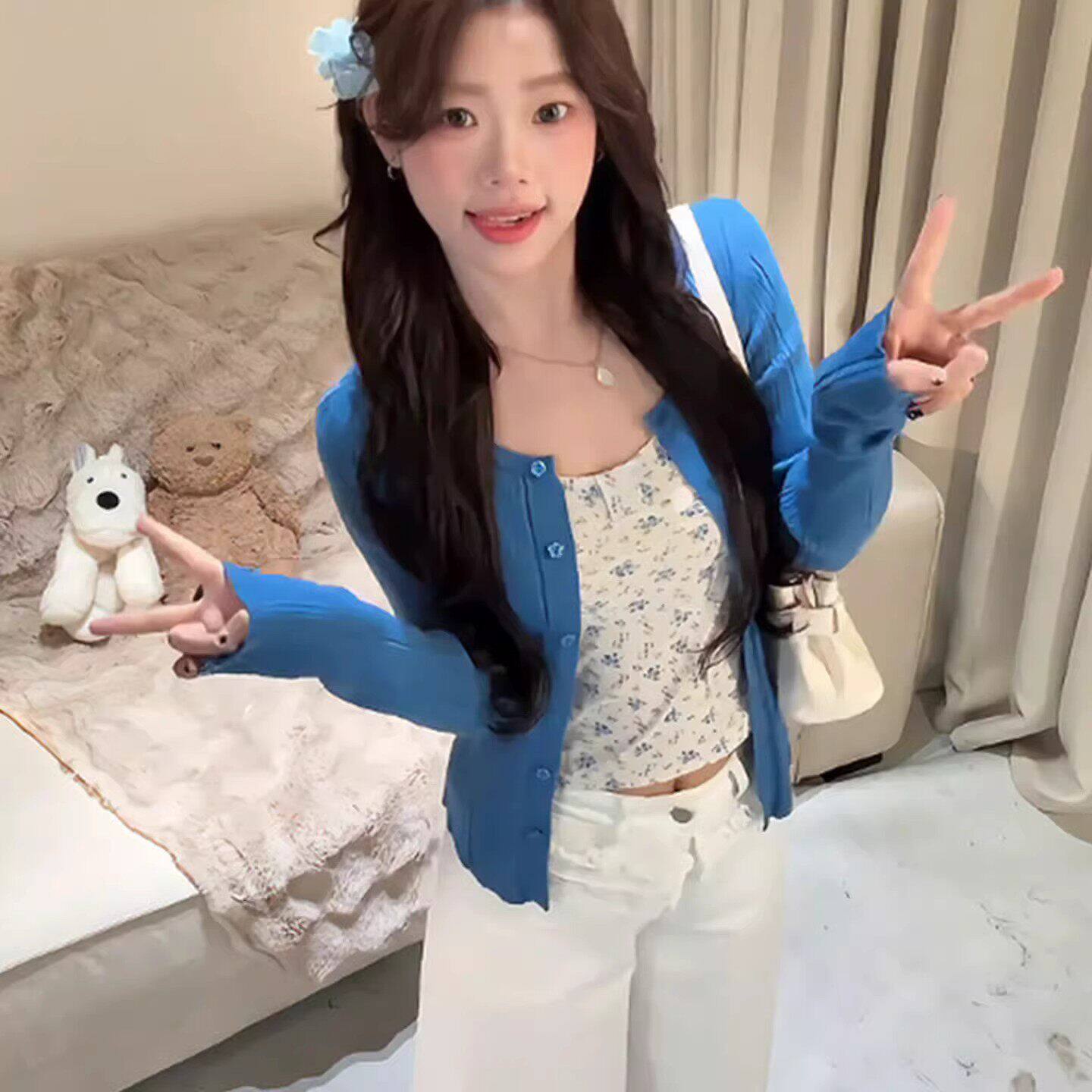 蓝色圆领针织开衫外套女早春新款纯欲风修身短款韩系百搭辣妹上衣