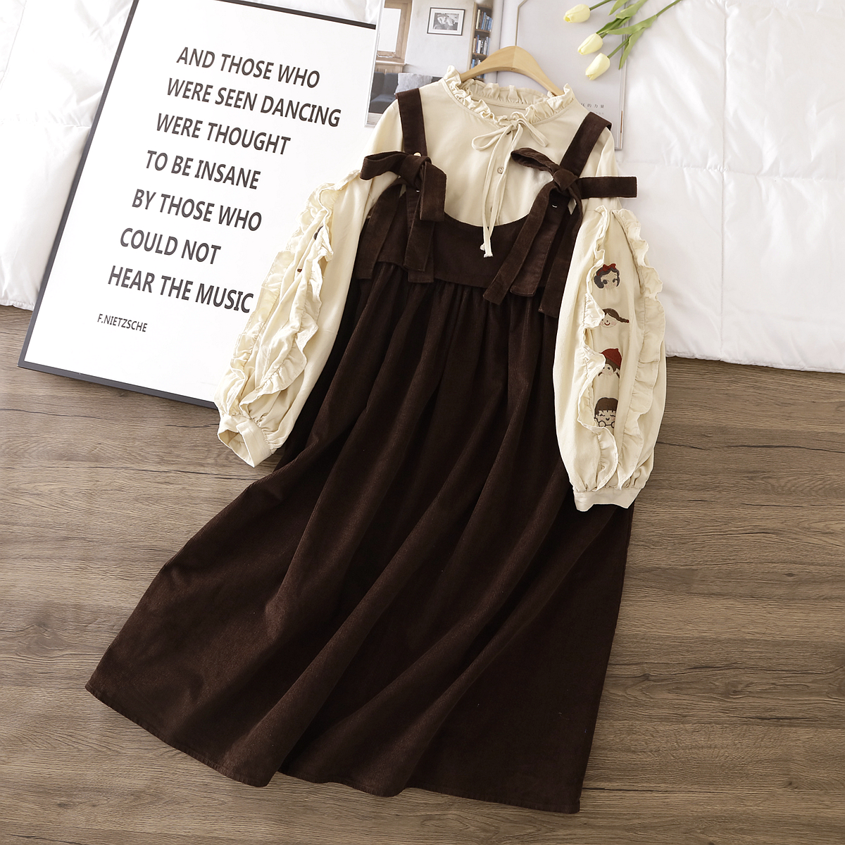 灯芯绒纯棉复古系带背带裙2024早春新款时尚叠穿减龄吊带连衣裙女