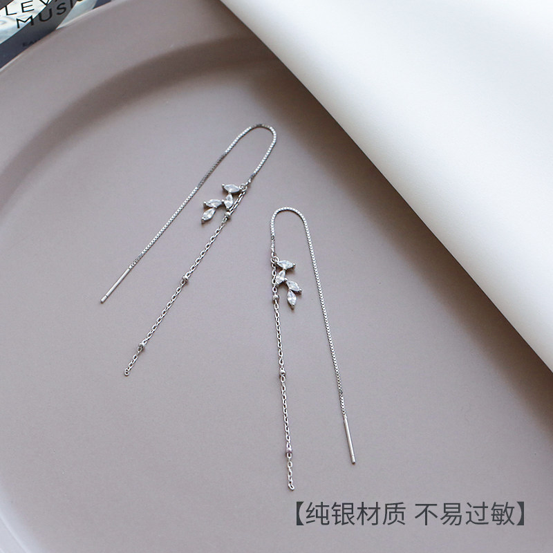 S925纯银冷淡风耳线女 韩国超仙个性长款流苏树叶耳环2026新款潮