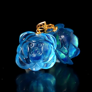 吴老头水晶 18k金女礼物饰品 收藏级魔鬼蓝高冰透海蓝宝雕刻吊坠