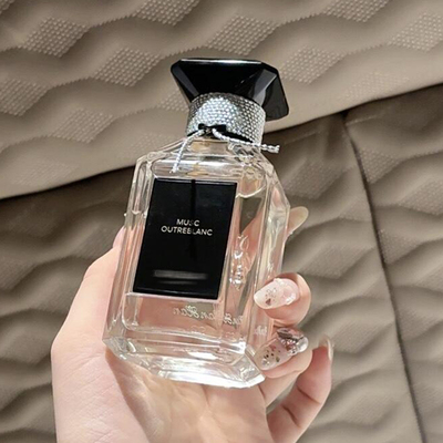 艺术沙龙幽白麝香冷冽青草香水