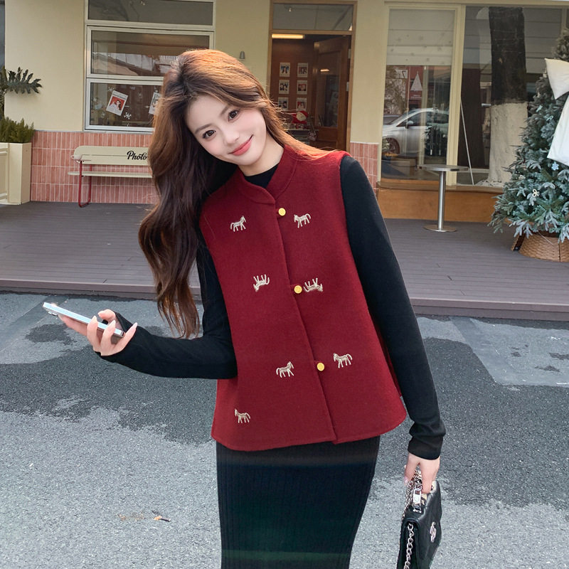 红色国风小马刺绣双面呢羊毛大衣女冬季2026新款短款羊毛马甲外套