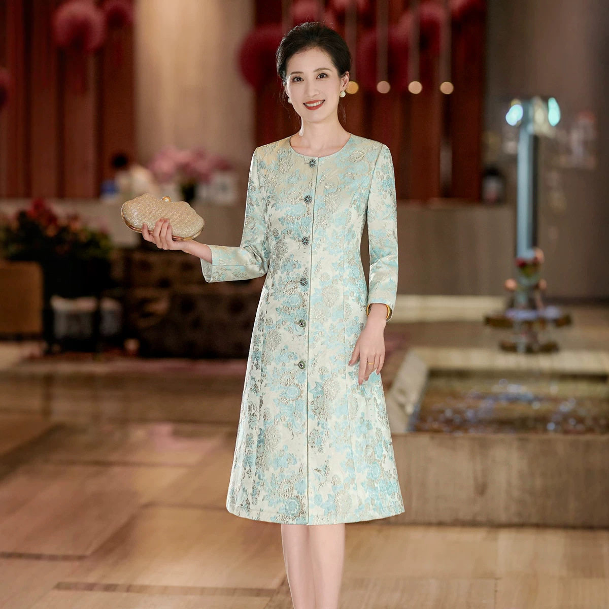 2026秋新款妈妈礼服冰蓝色外套提花婚庆婚宴喜婆婆连衣裙日常可穿