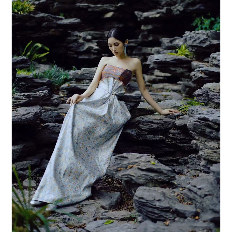 新中式复古晨袍订婚礼服新娘结婚敬酒服高端轻奢花苞抹胸连衣裙女