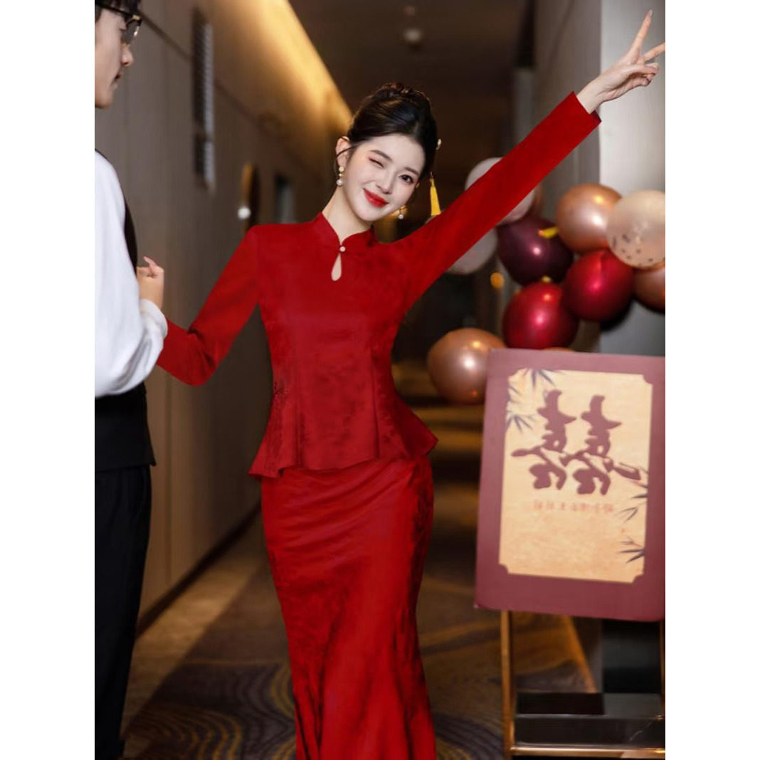 新中式套装红色订婚礼服裙结婚新娘敬酒服长袖两件套旗袍端庄大气