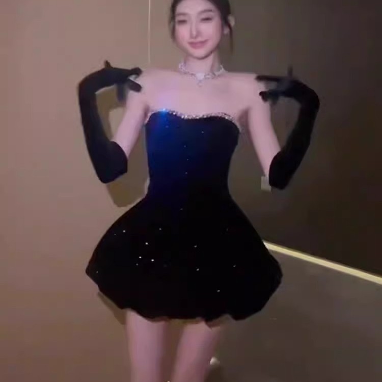 生日赫本风黑色礼服高级感party高端轻奢小众抹胸丝绒蓬蓬连衣裙