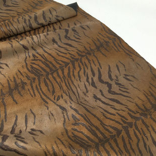 一米价 咖啡色虎皮斑纹图案麂皮绒面料 春季新品 外套 服饰 布料