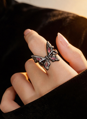 黑色蝴蝶装饰食指戒指女小众设计高级感开口时尚个性闺蜜轻奢指环