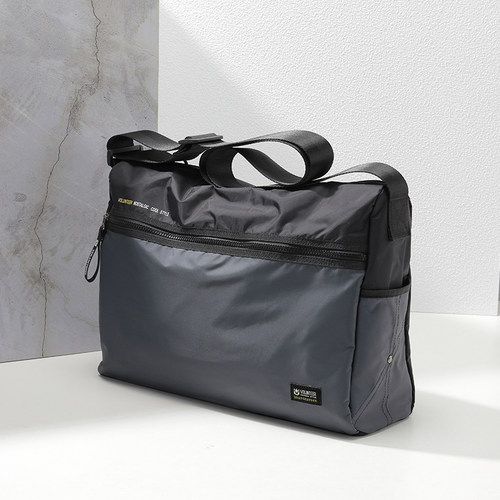 大容量男士斜挎包休闲通勤单肩包