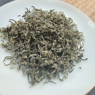 2025年 团山明前芽芯原生种 全手工柴锅炒制茶 石莹阁 都匀毛尖