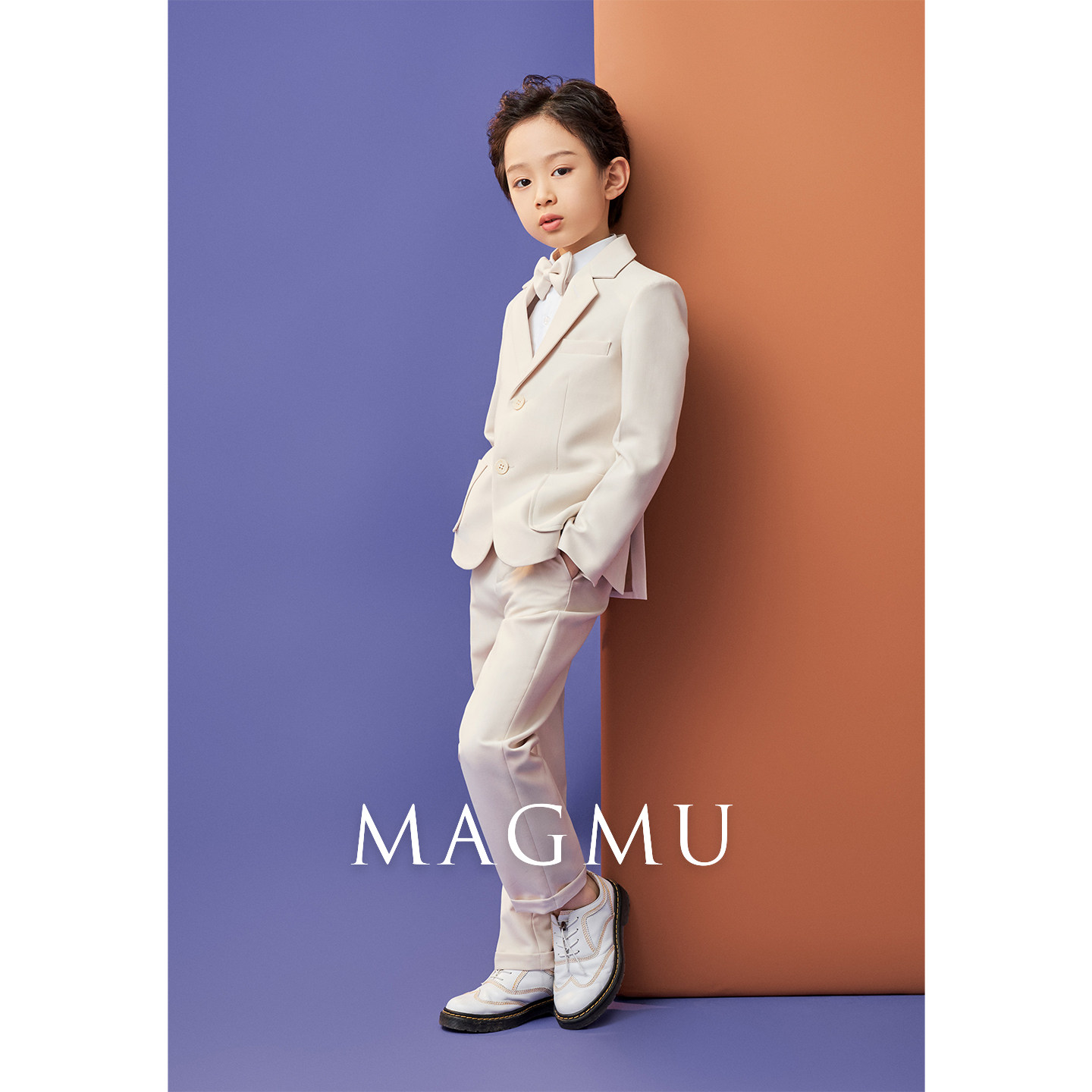 儿童西装套装男童主持人礼服小男孩钢琴演奏婚礼花童白色西服2026