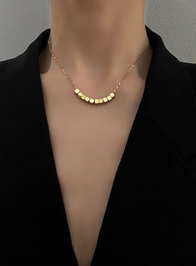 奥特莱斯撤柜清仓捡漏18K金碎银几两项链女轻奢几何吊坠锁骨链ins