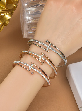 2025爆款卡家钉子手镯