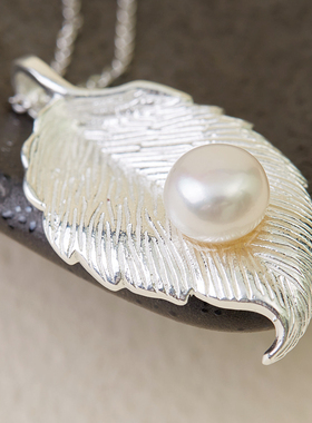 精雕镶嵌珍珠文艺风吊坠送女友