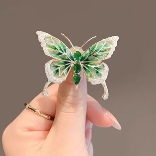 捡漏清仓潮祖母绿蝴蝶outlets胸针女撤柜1配饰品牌特莱斯奥折扣店