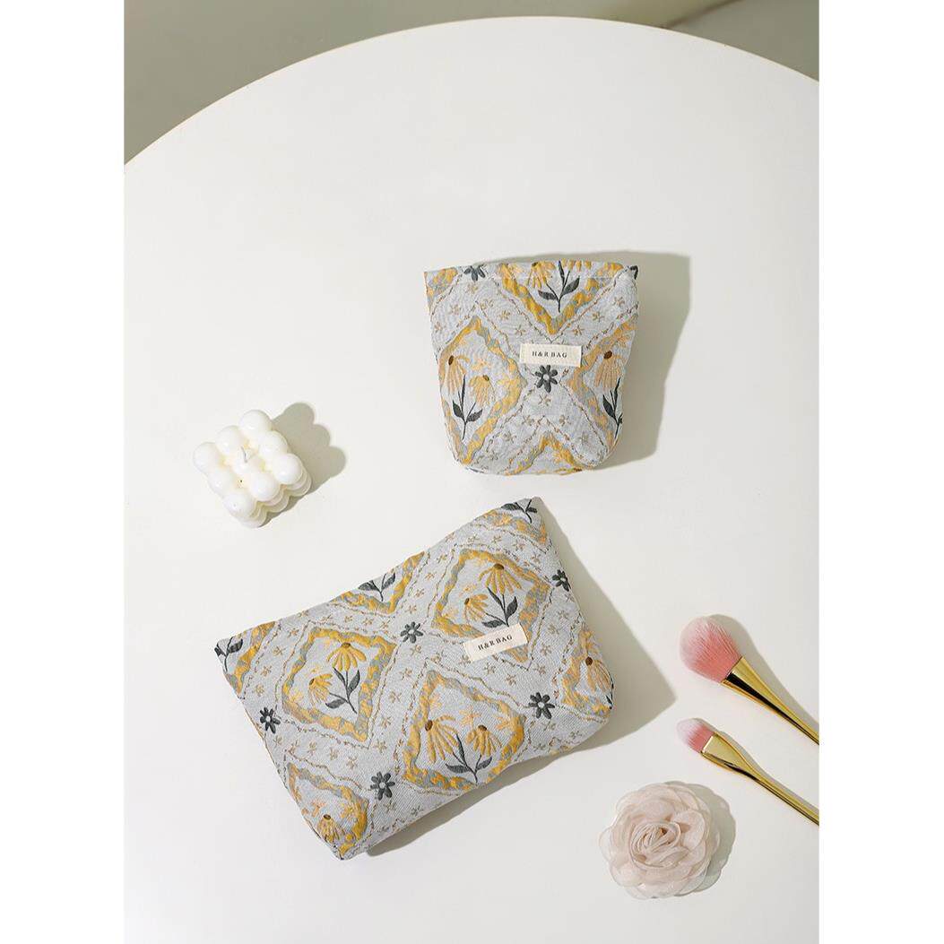 新款复古提花便携式化妆包大容量随身护肤品收纳袋口红眼影补妆包