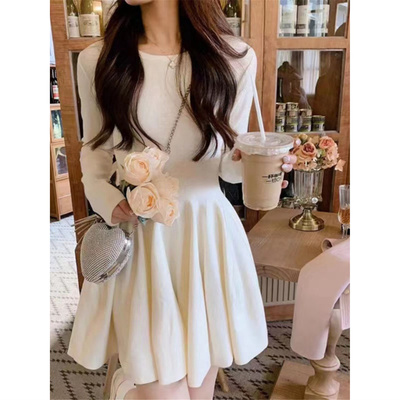 巨好看的连衣裙女裙子打底毛衣潮