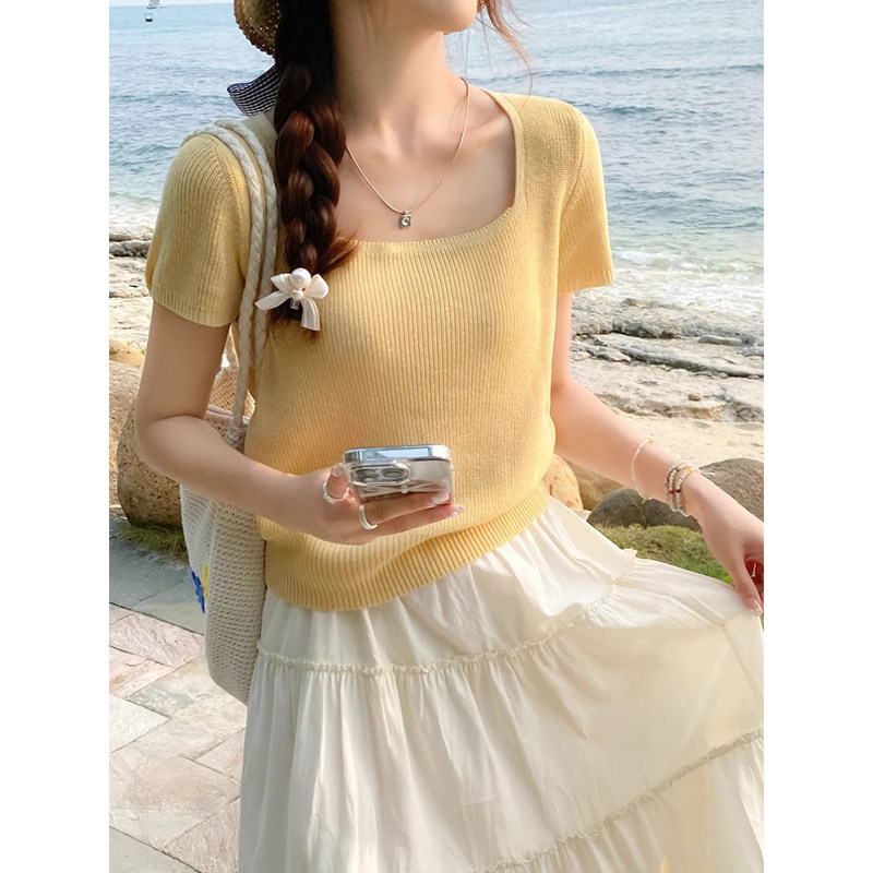 多巴胺黄色法式方领针织衫女短袖