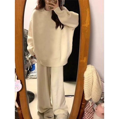 慵懒风圆领加厚软糯套头毛衣女潮
