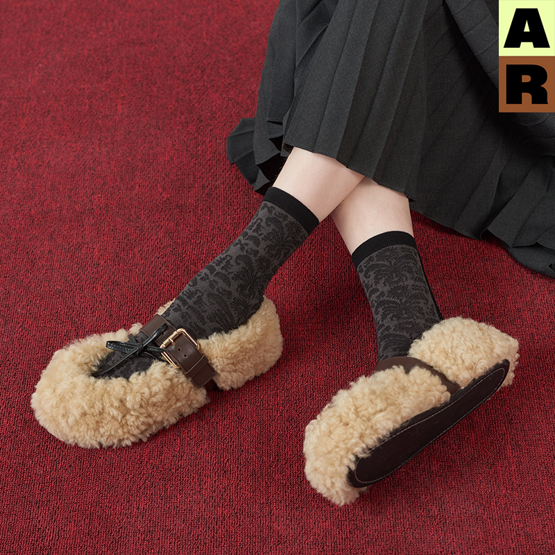 设计剪影花纹ins秋冬款中筒袜