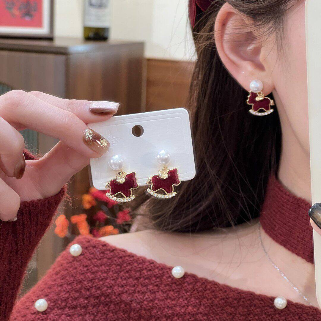 红色小马珠珠耳钉女2026新款爆款小众设计感耳环气质耳坠百搭耳饰,饰品/流行首饰/时尚饰品新,耳钉,淘宝优惠券,粉丝福利购,淘宝优惠卷