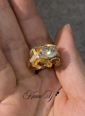 老钱风不规则波浪椭圆闪钻戒指女