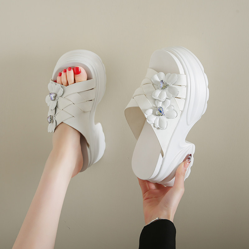 小个子厚底增高8cm拖鞋女2026夏季新款外穿配裙子水钻松糕一字拖