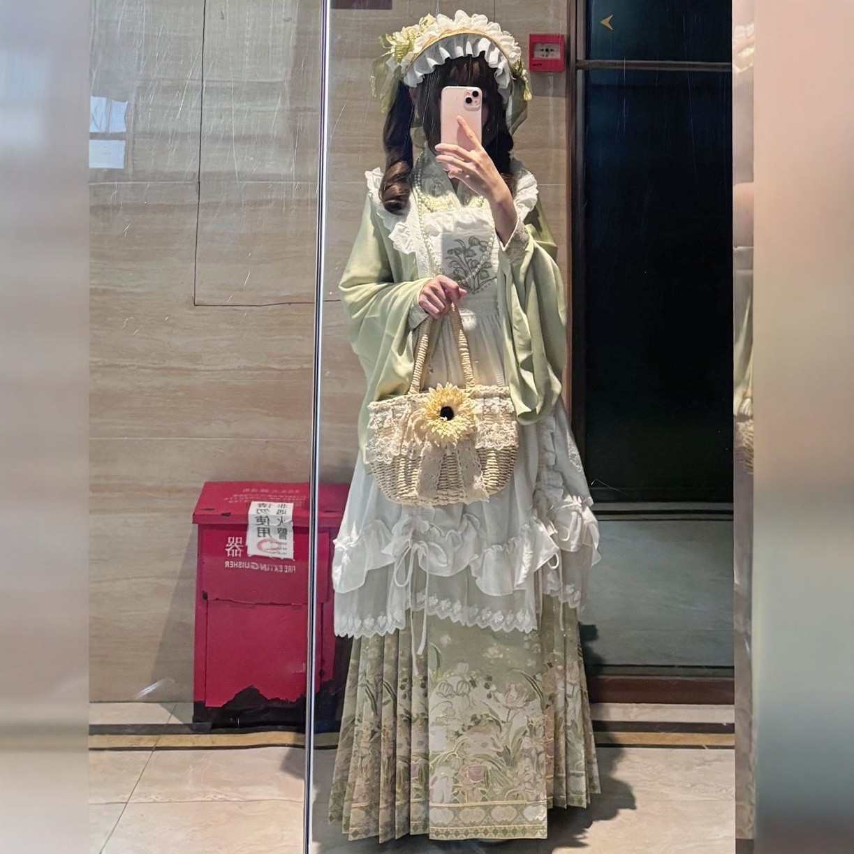 汉洋折衷汉服秋冬日常绿色套装交领开衫马面裙铃兰兔洛丽塔汉元素,女装/女士精品,汉服套装,淘宝优惠券,粉丝福利购,淘宝优惠卷