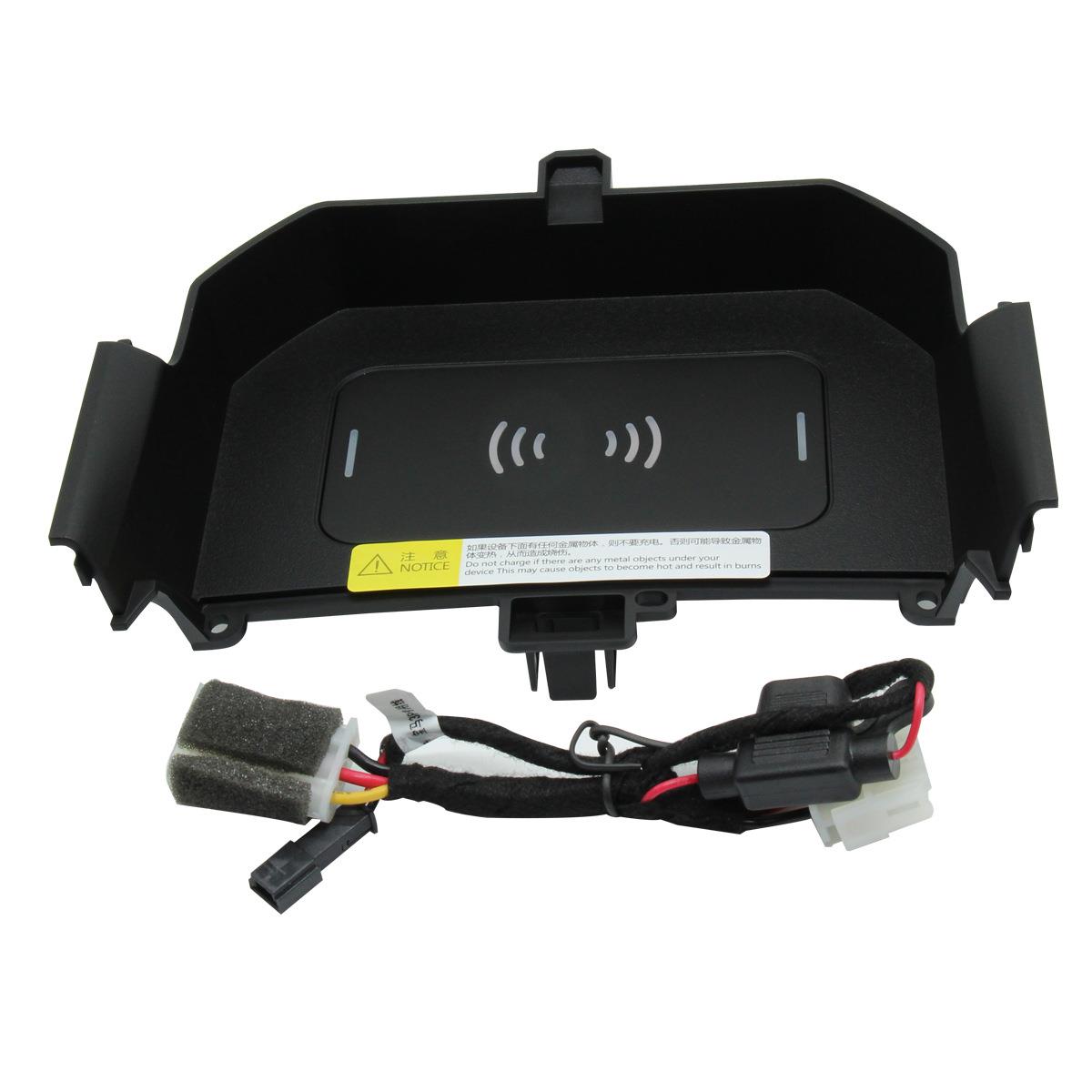 适用于17-20年BW宝马新五系/5系GT版无线充车载自动感应专车