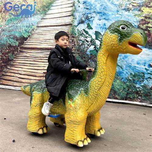 广场室内商场儿童乐园网红儿童骑行跑跑电动车恐龙小车定制工厂