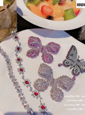 璀 璨石榴红宝石花朵链镀锆18K金猪多梯切面石花朵手手镯鼻子手链