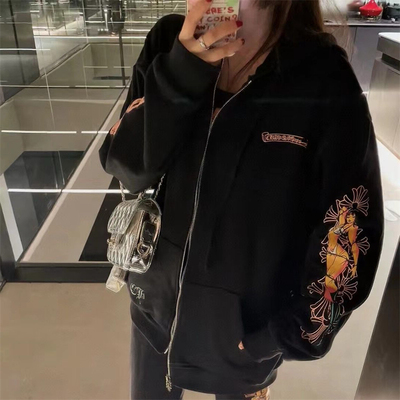 女孩十字架梵文印花连帽卫衣