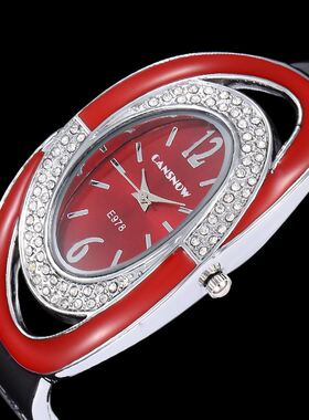 Woman Watch 2019 New Design Ladies Bracelet Quartz Crystal