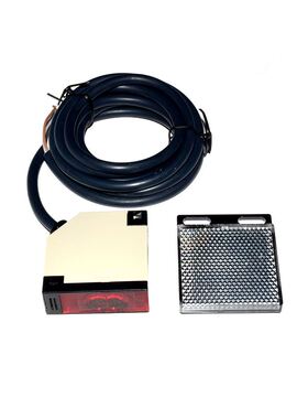 DC12 24V / AC110 240V Square Reflex beam detector Reflectiv