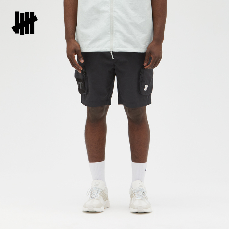 UNDEFEATED拉链立体袋工装短裤