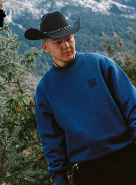 UNDEFEATEDRIDING WILD 马年胶囊系列成衣染色圆领卫衣