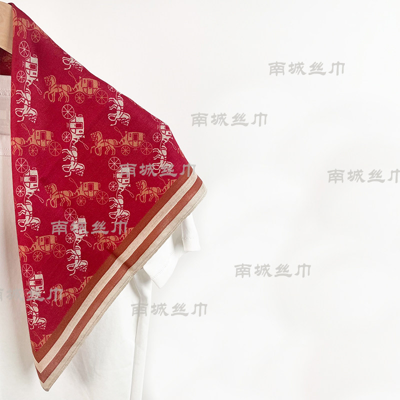 【安可拉红马车】2026新款法式轻奢复古酒红丝绒棉65方围巾丝巾,服饰配件/皮带/帽子/围巾,围巾/丝巾/披肩,淘宝优惠券,粉丝福利购,淘宝优惠卷