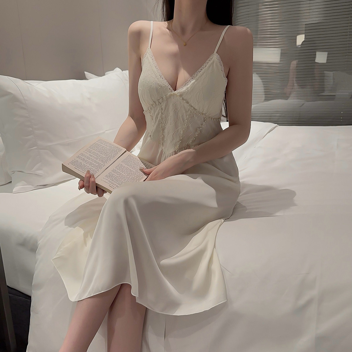 带胸垫女夏季性感冰丝吊带